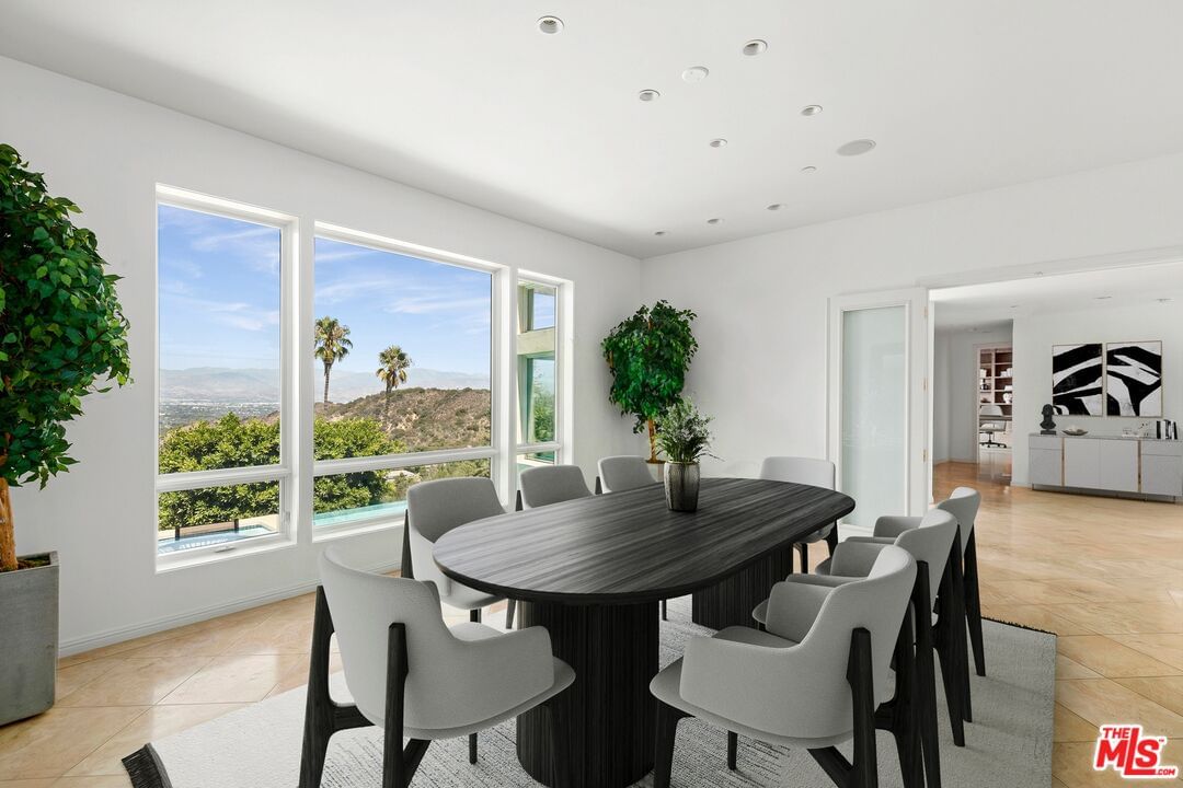 Mulholland photo 9