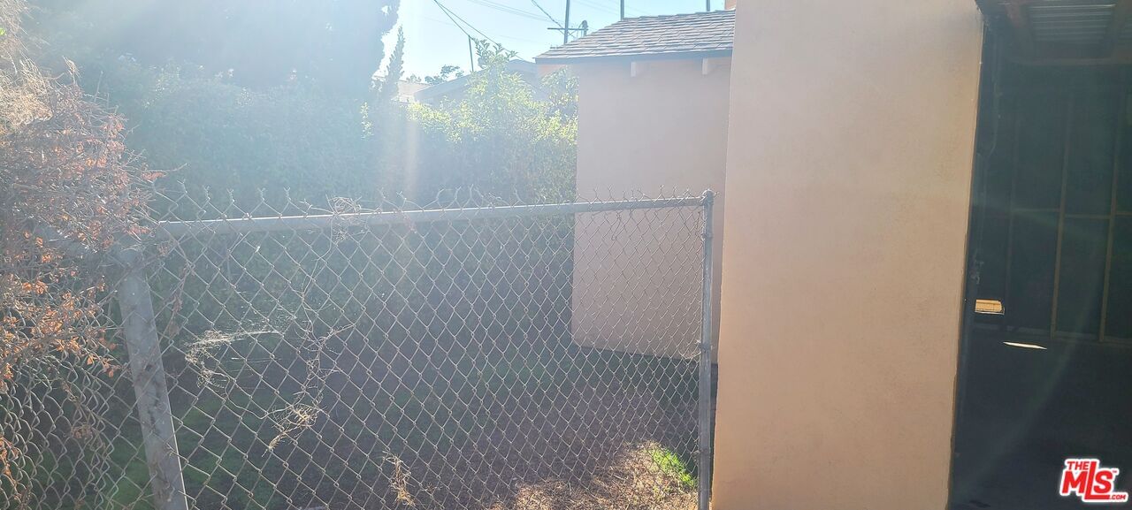 Van Ness photo 44