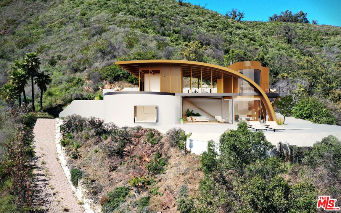 Escondido photo 2