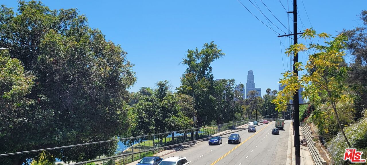 Glendale photo 8