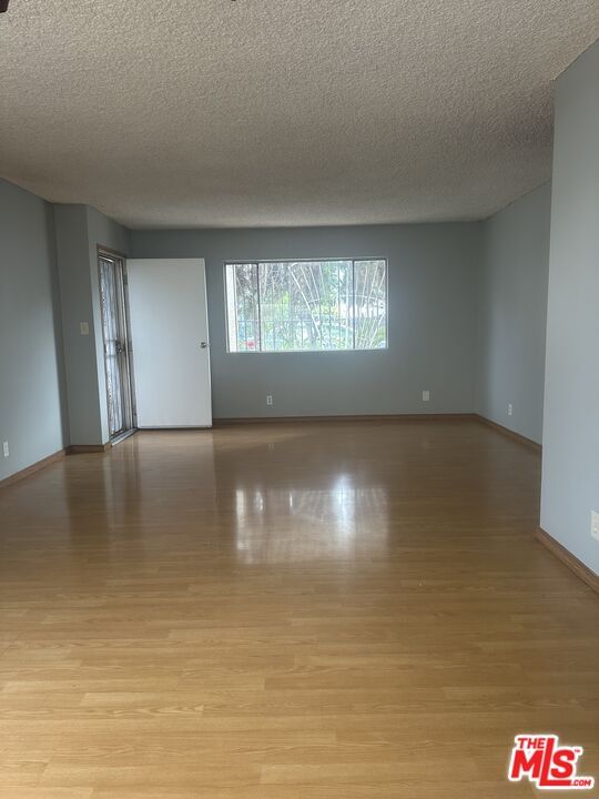 Newell photo 21