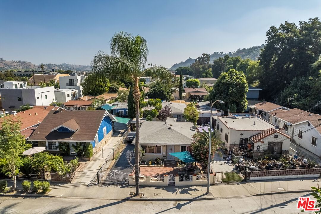 Newell photo 6
