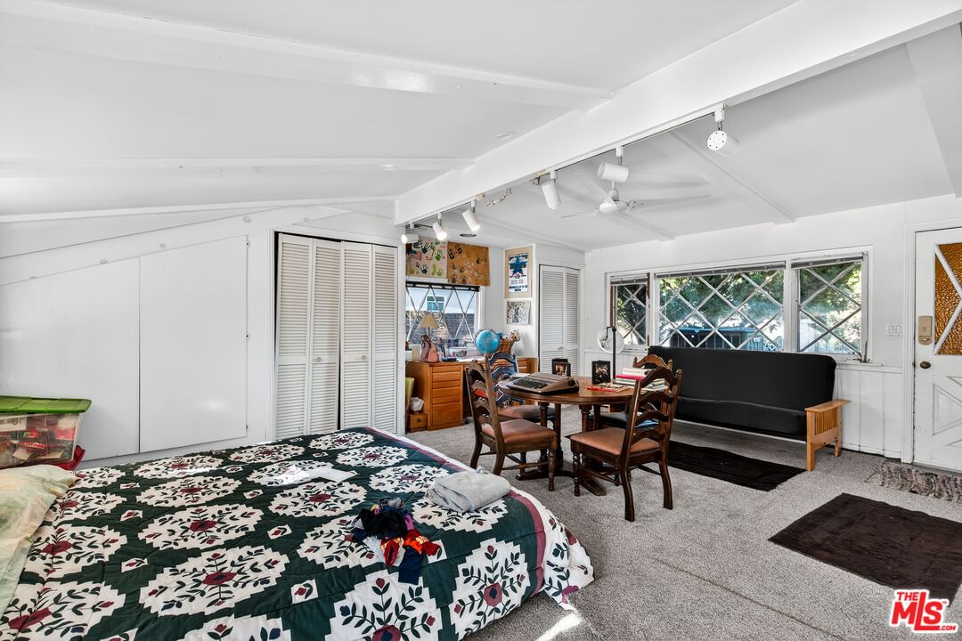 Quakertown photo 27