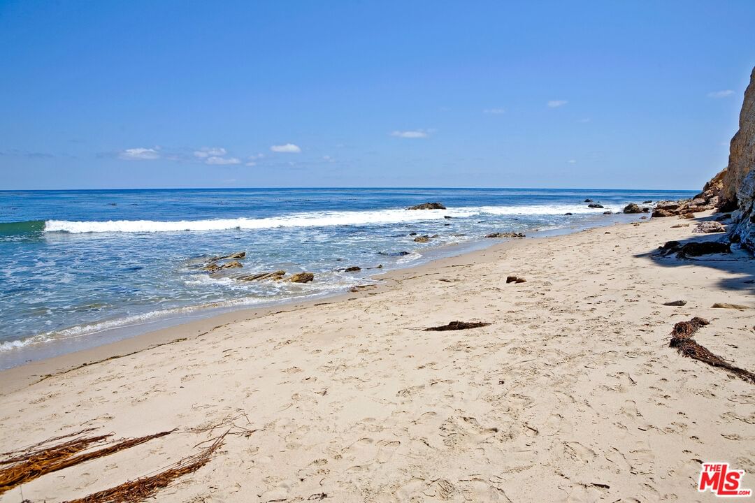 Dume photo 11