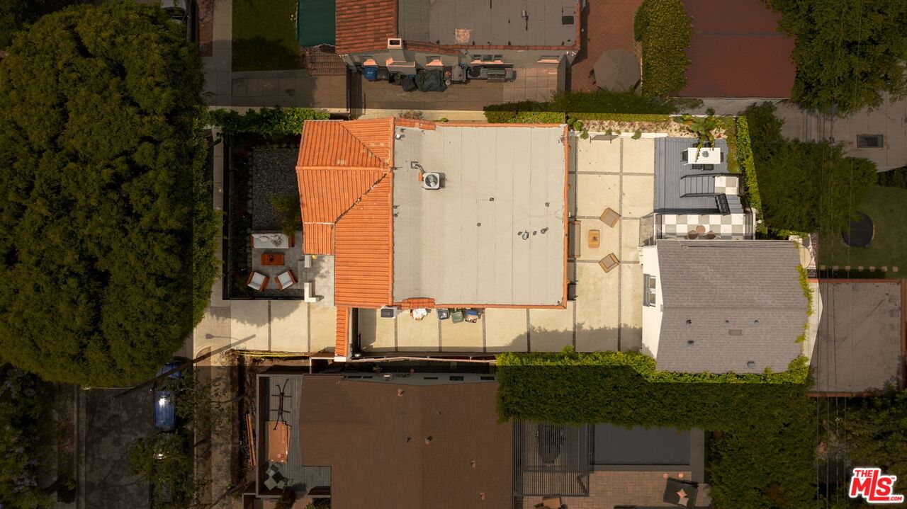 Elevado photo 30