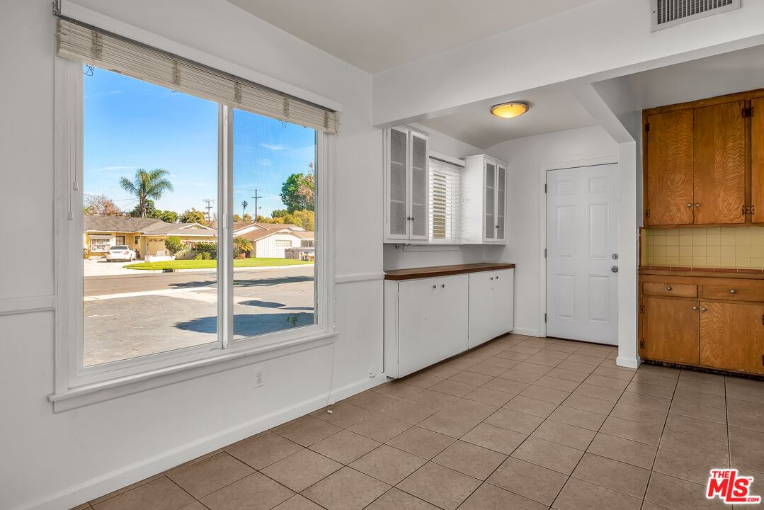 Delano photo 14