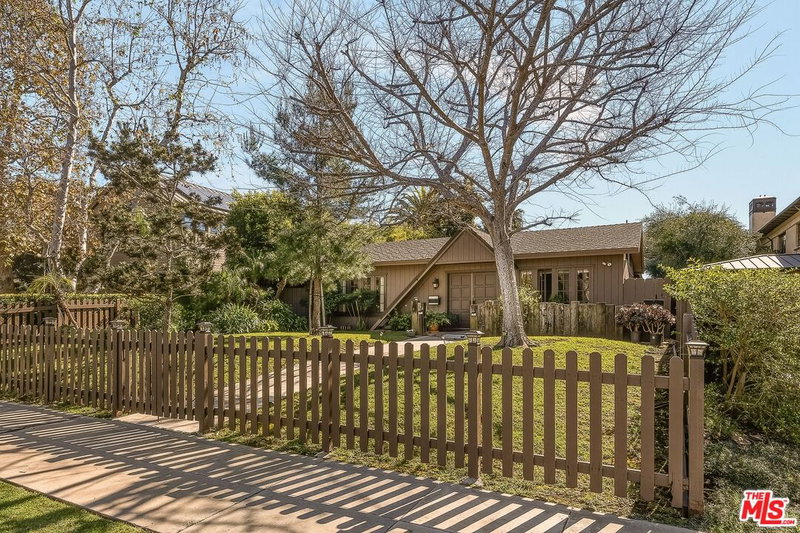 506 Georgina Ave