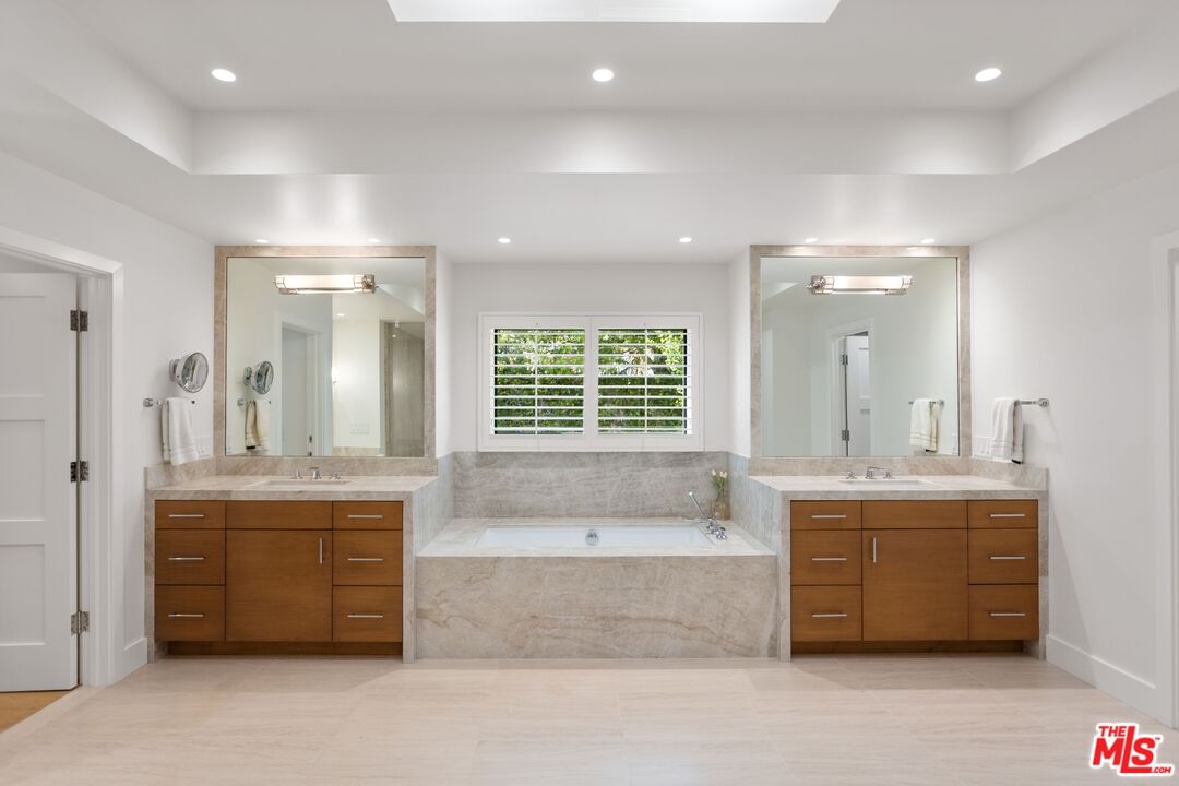 Mesa Ridge photo 14