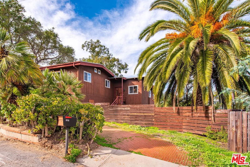 19781 Grand View Dr