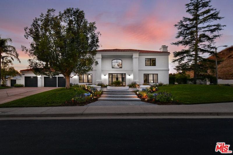 25505 Hamilton Ct