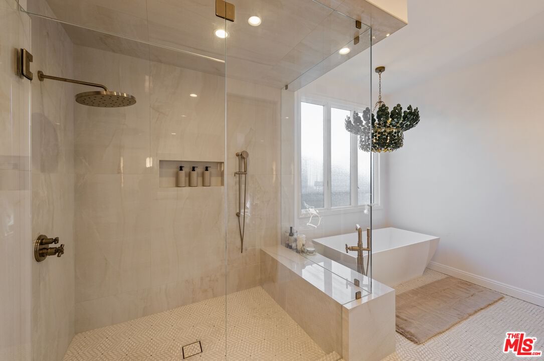 Channel Pointe photo 29