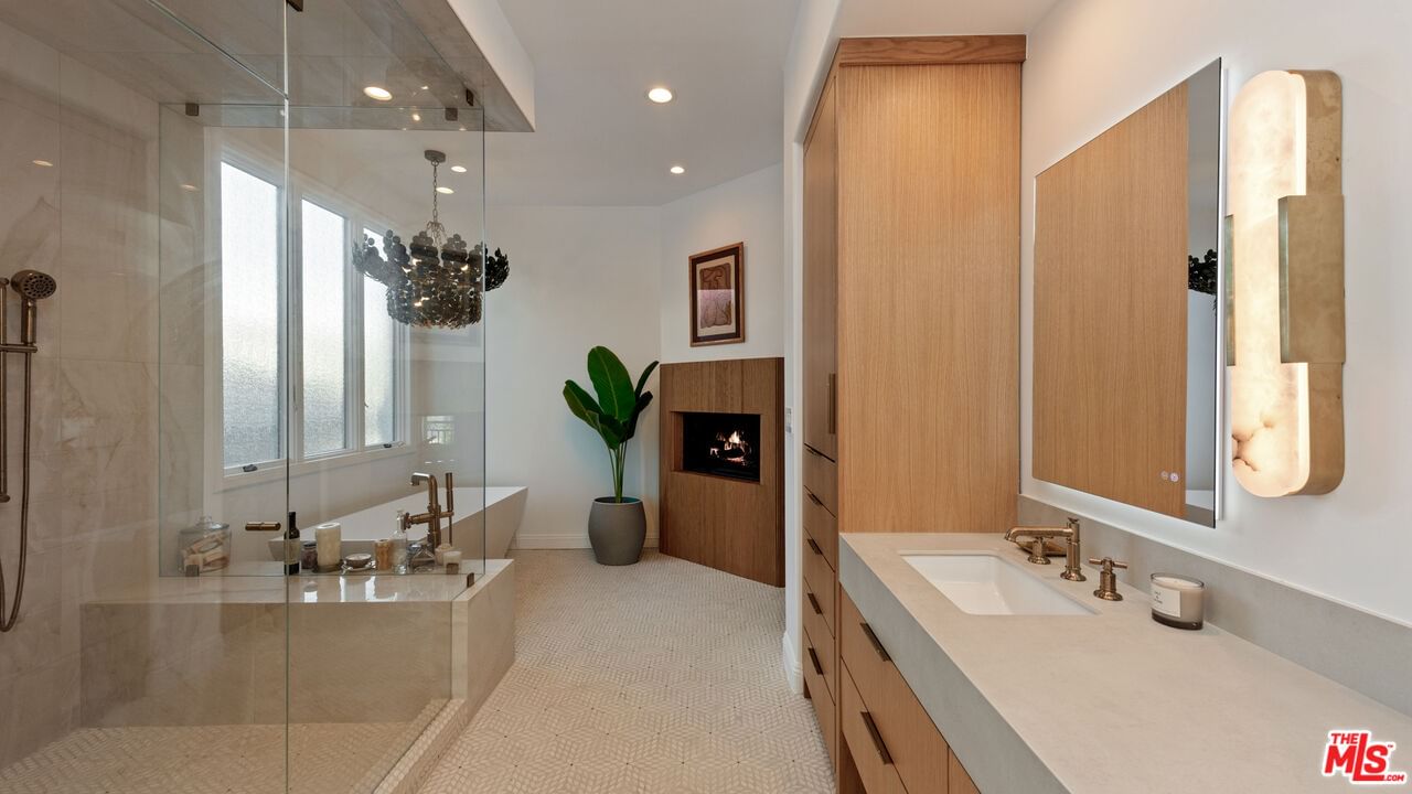 Channel Pointe photo 31