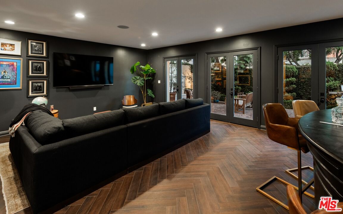 Channel Pointe photo 58