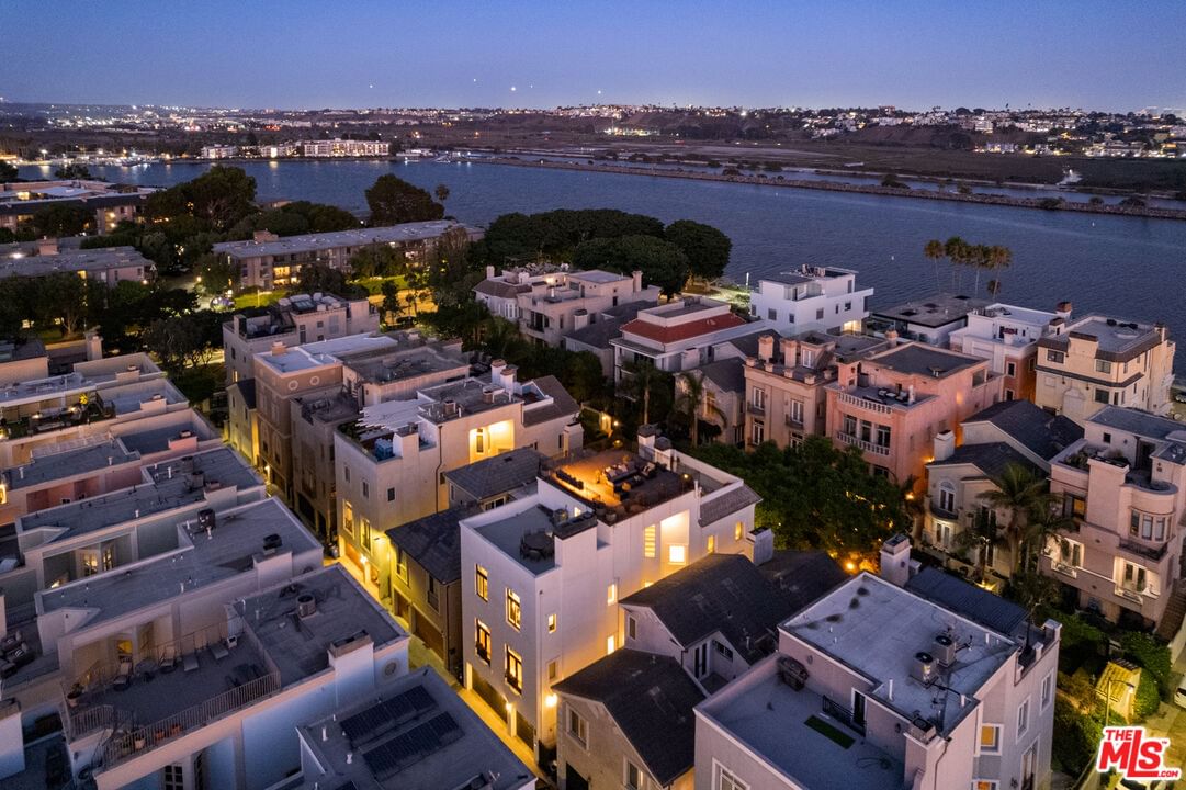 Channel Pointe photo 61
