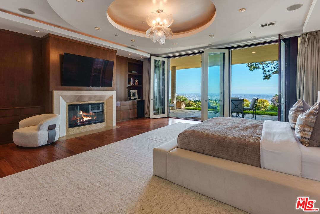 Trousdale photo 12