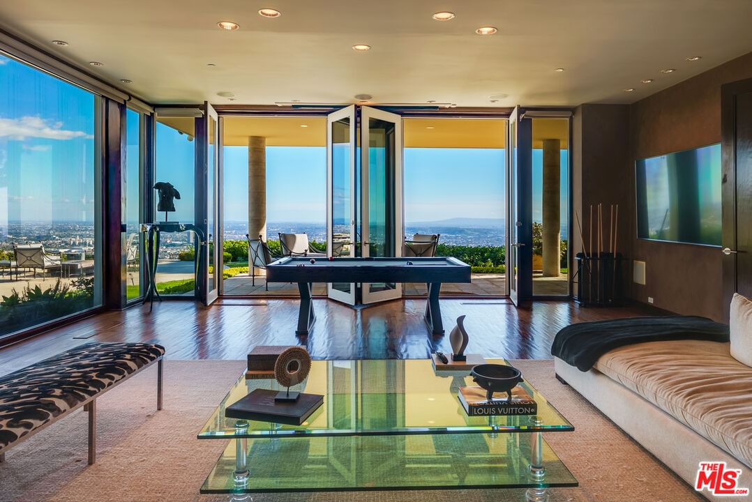 Trousdale photo 19