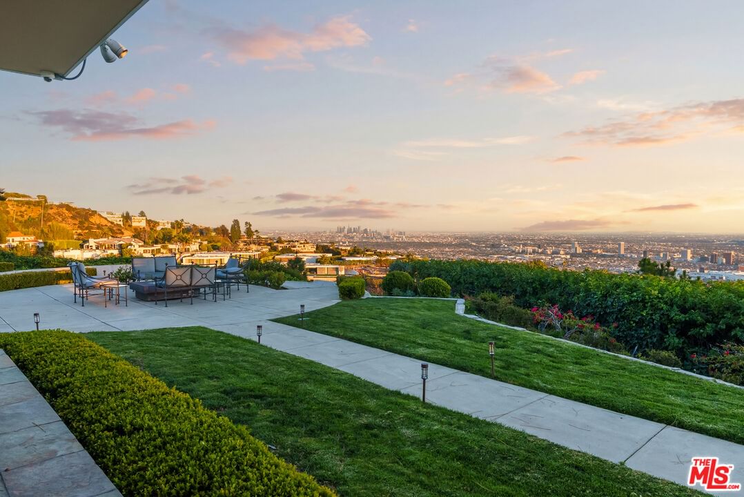 Trousdale photo 27