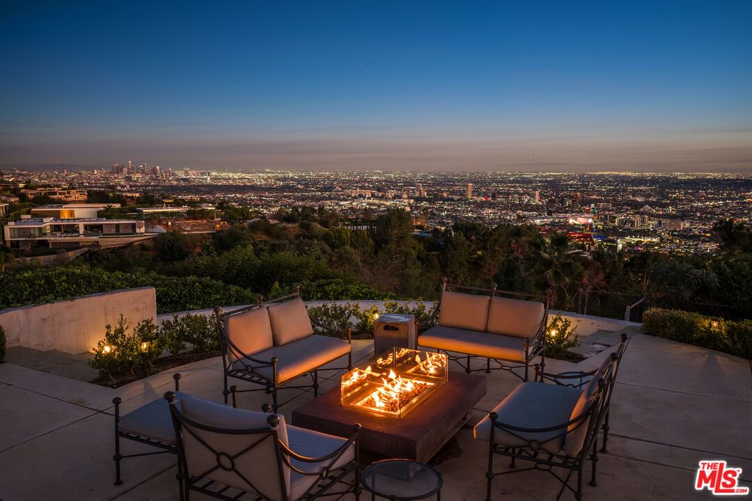 Trousdale photo 5