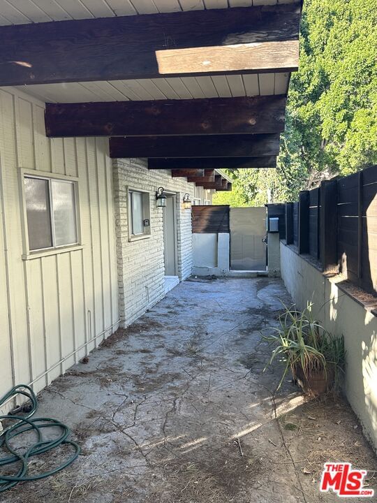 Hollyridge photo 4