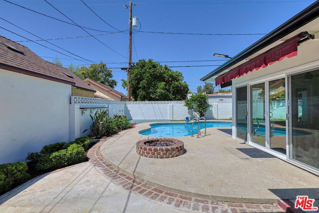 Fairview photo 27