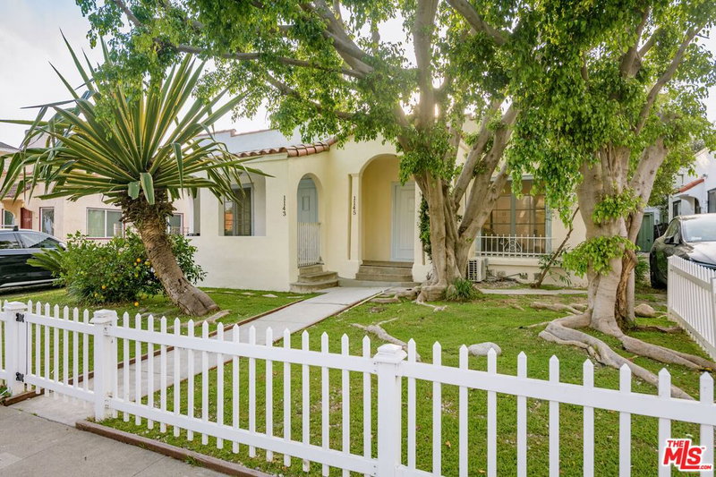1143 Poinsettia Dr