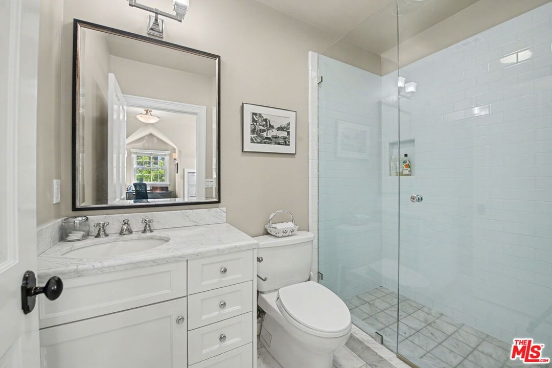 Glendon photo 24