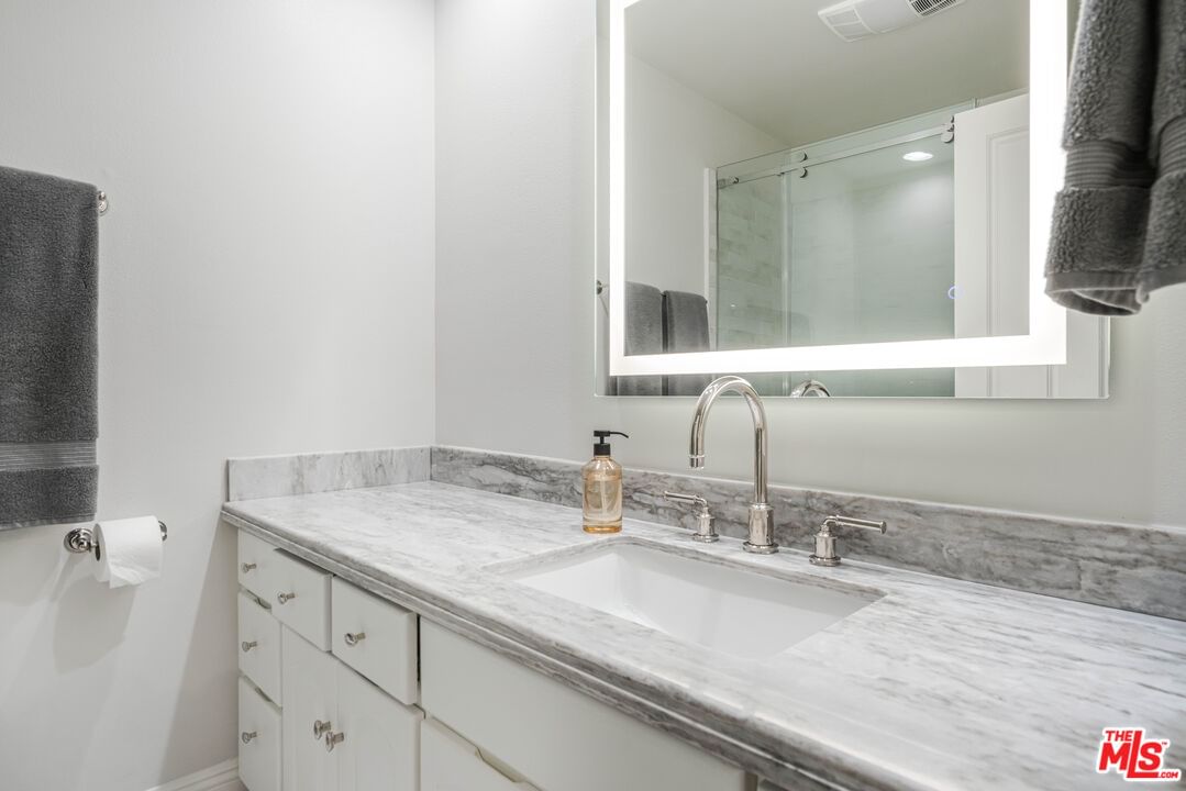 Long Valley photo 56