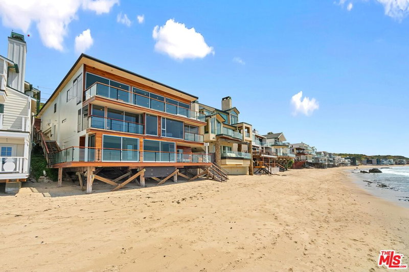 24928 Malibu Rd