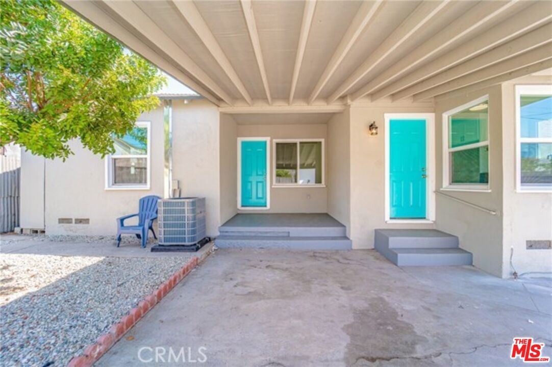 Tujunga photo 24