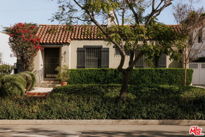 516 Bronson Ave