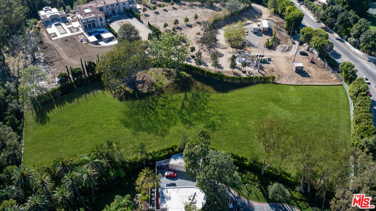 Carolwood photo 2