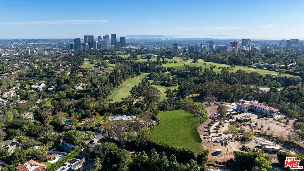 Carolwood photo 3
