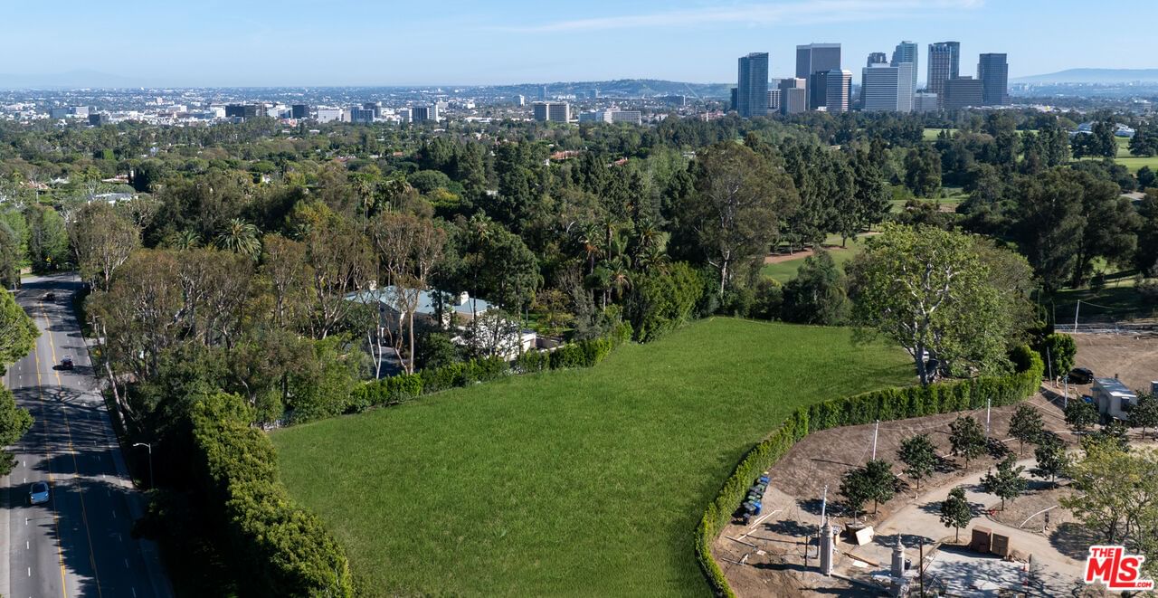 Carolwood photo 6