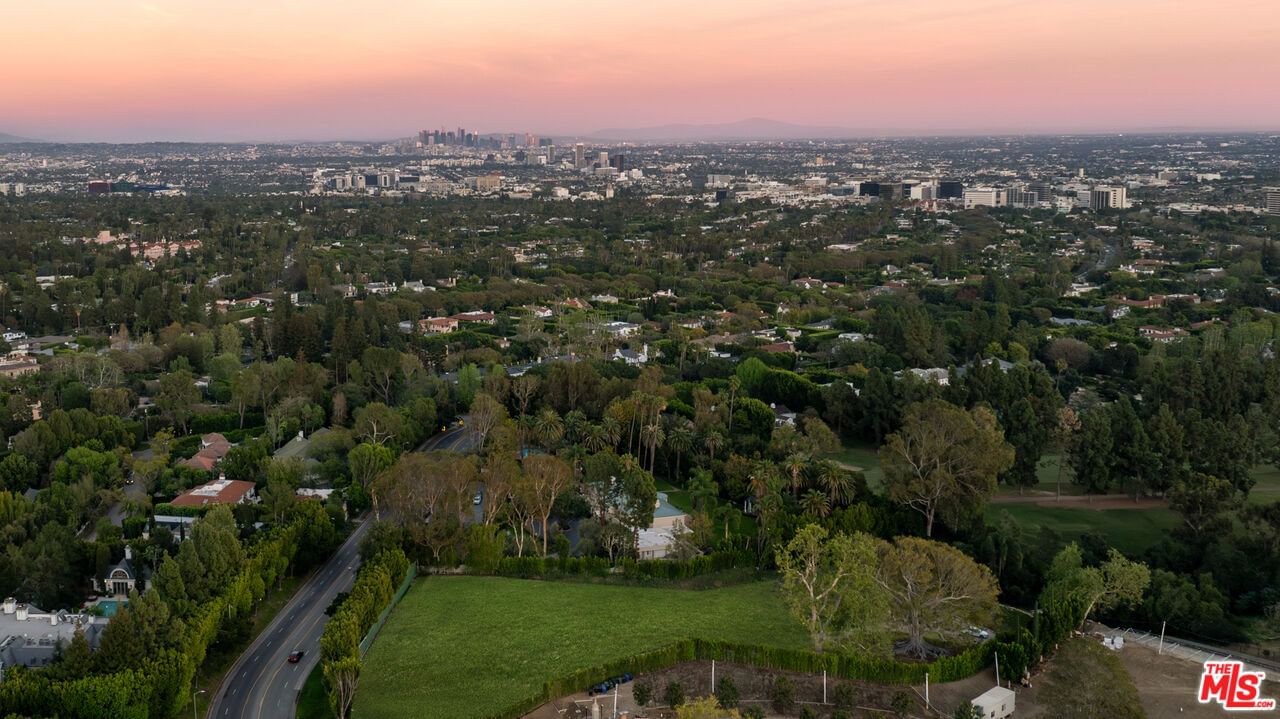 Carolwood photo 7