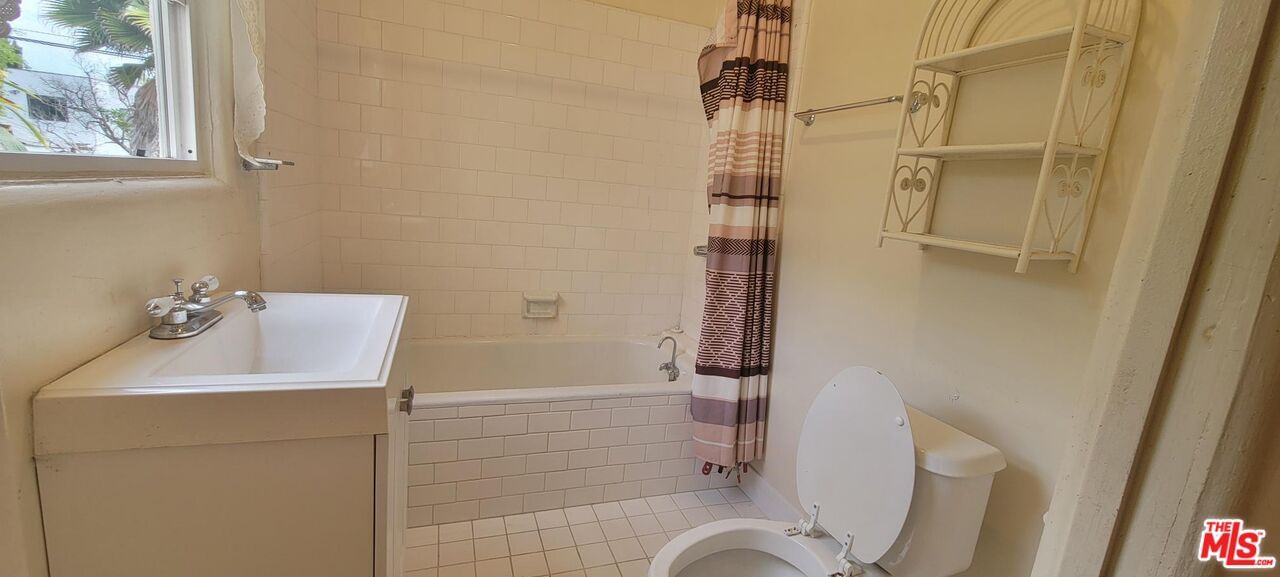 Castle Heights photo 14