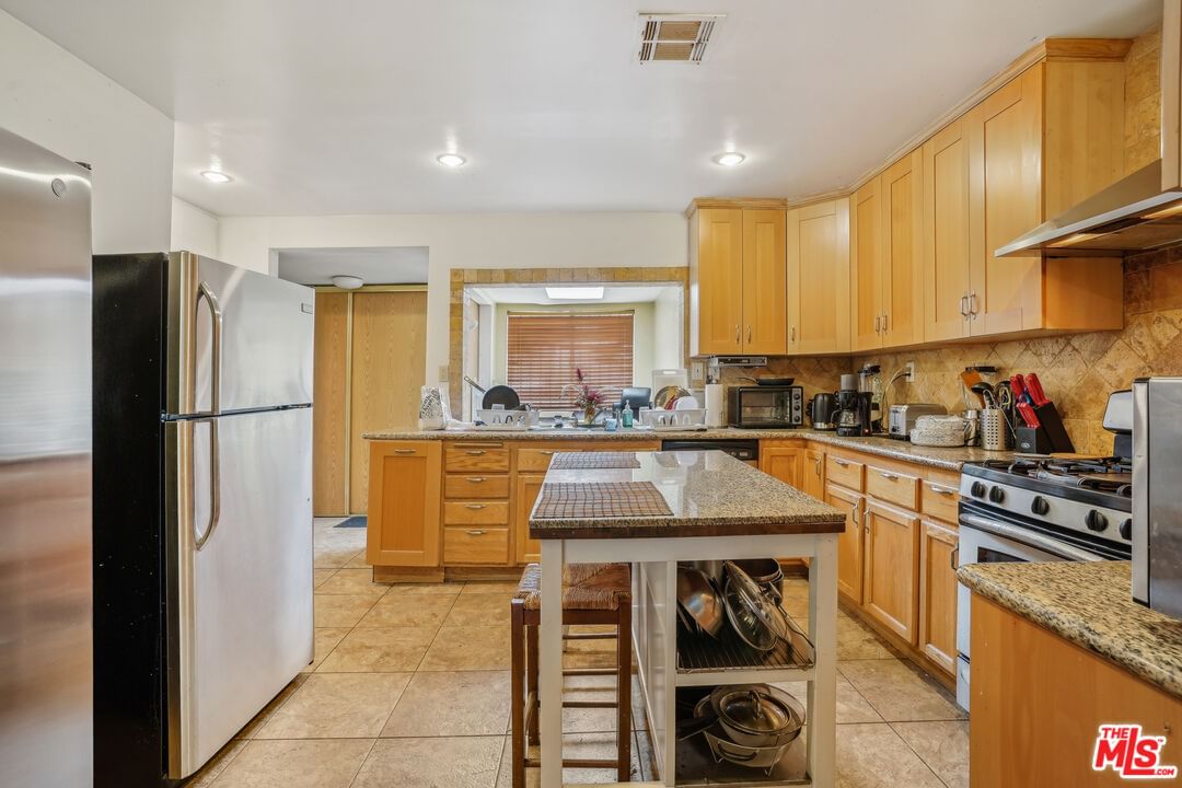 Kenmore photo 13