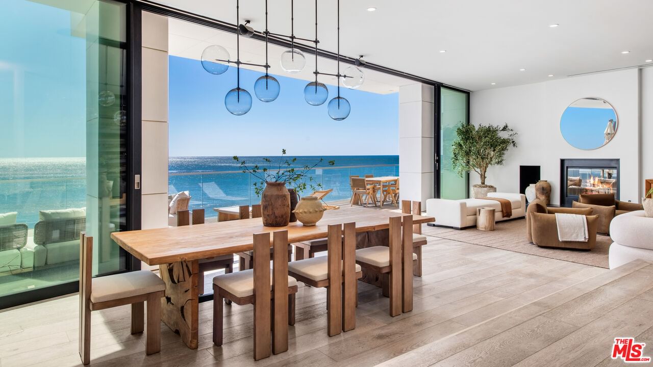 Malibu Cove Colony photo 11