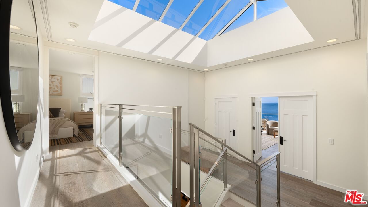 Malibu Cove Colony photo 22