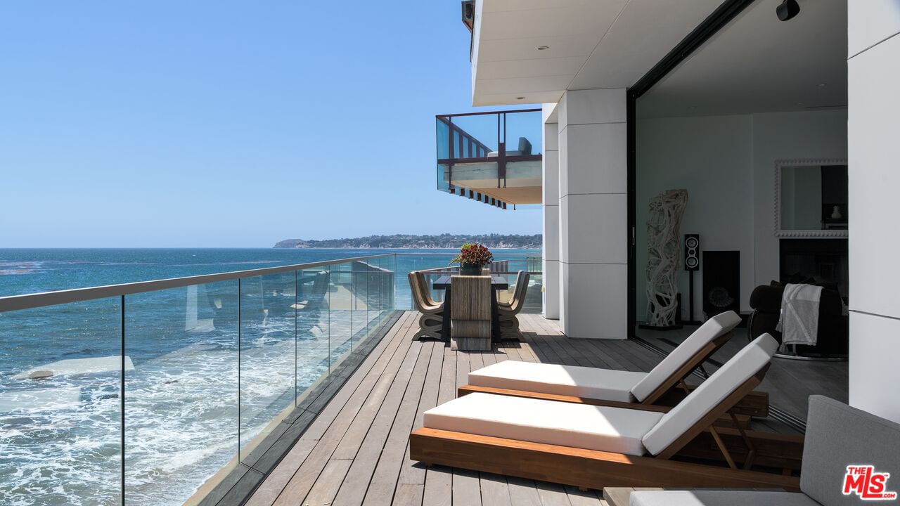 Malibu Cove Colony photo 3