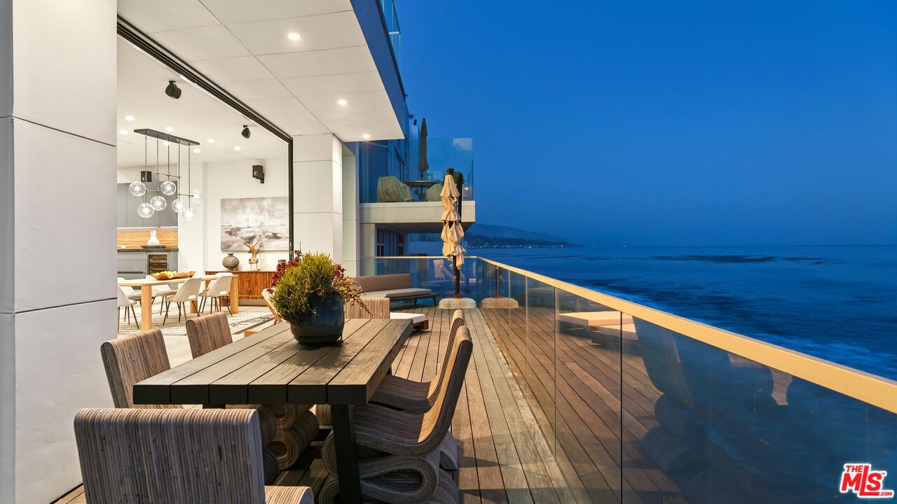Malibu Cove Colony photo 43