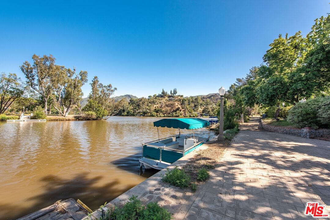 Lake Vista photo 33