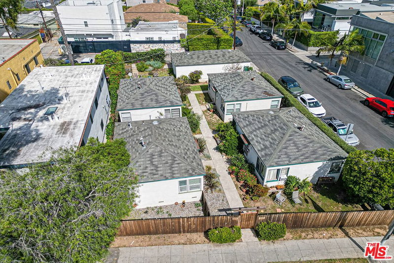 649 Rose Ave