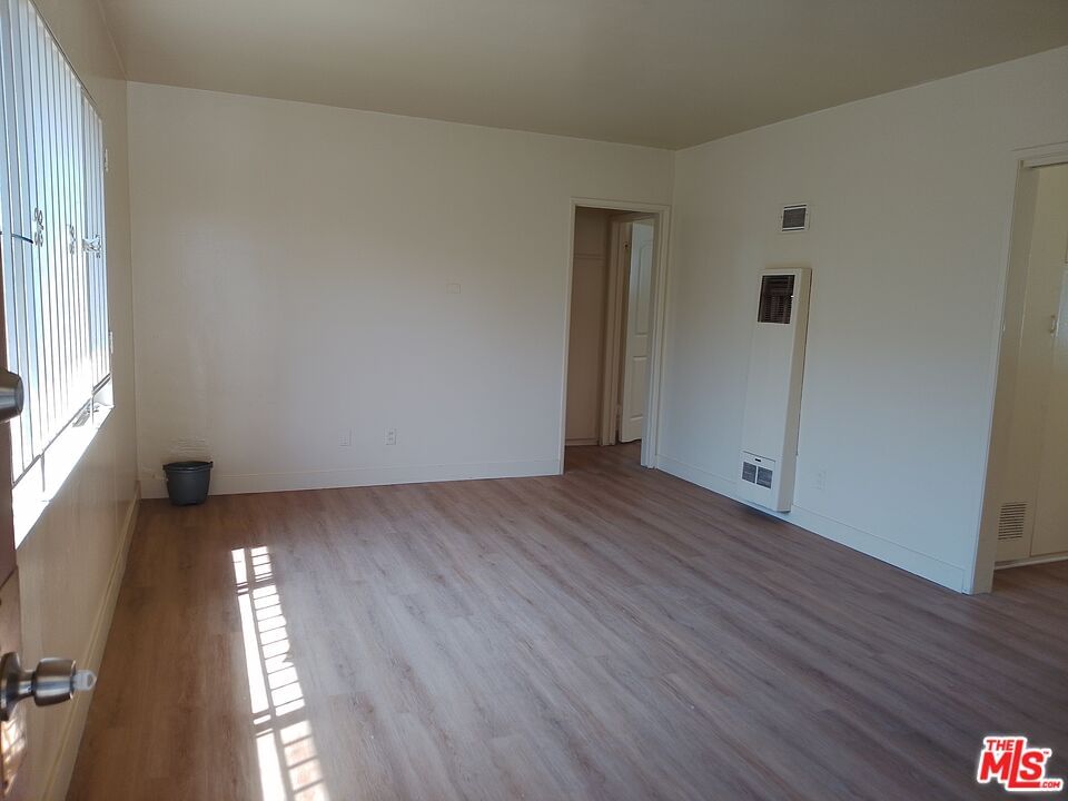 Manor photo 12