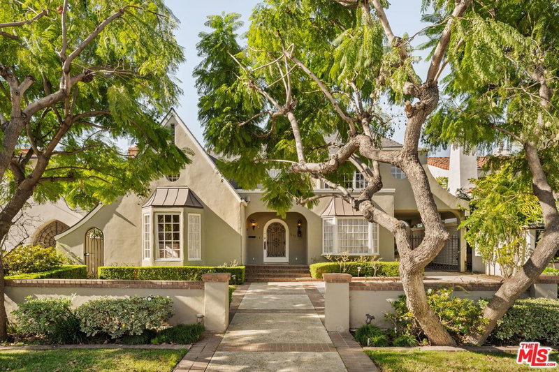 215 Mccarty Dr