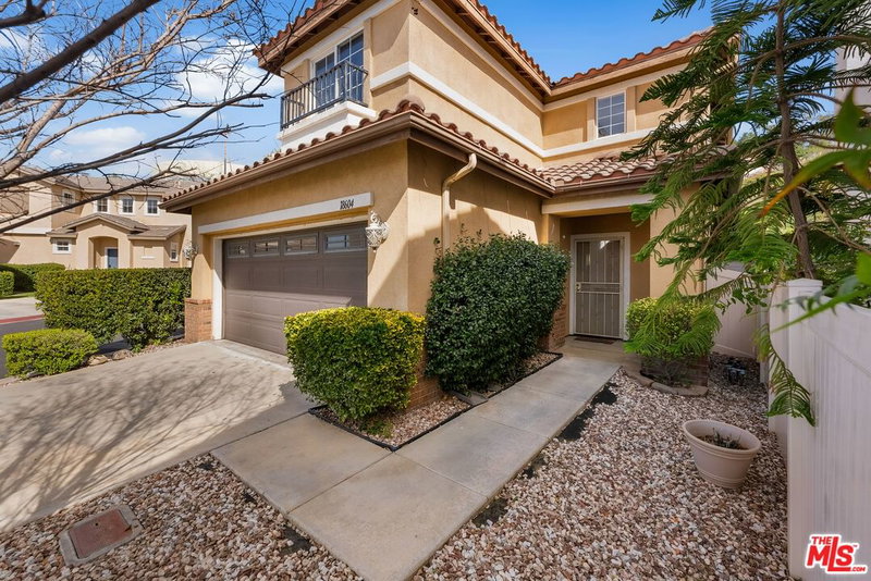 18604 Eos Ln