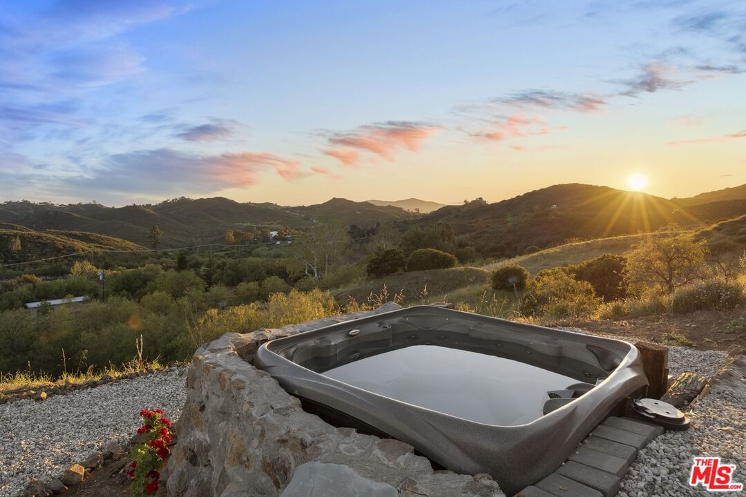 Mulholland photo 18