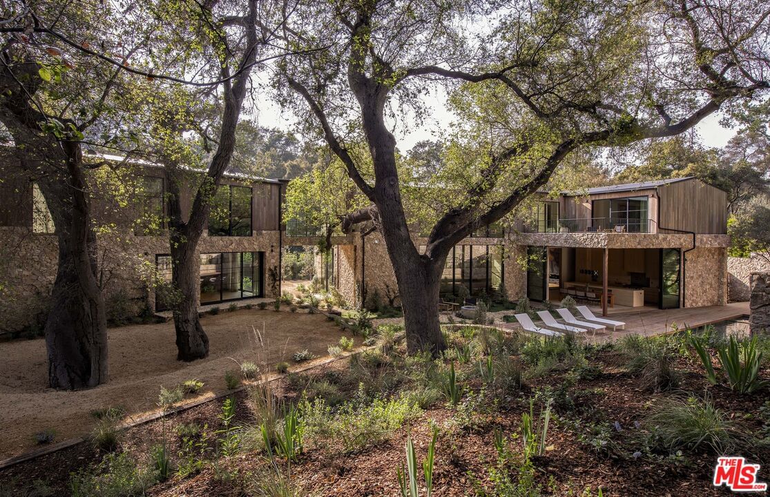 Oakdell photo 1