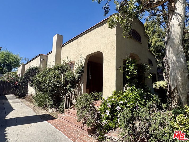 723 Orange Dr