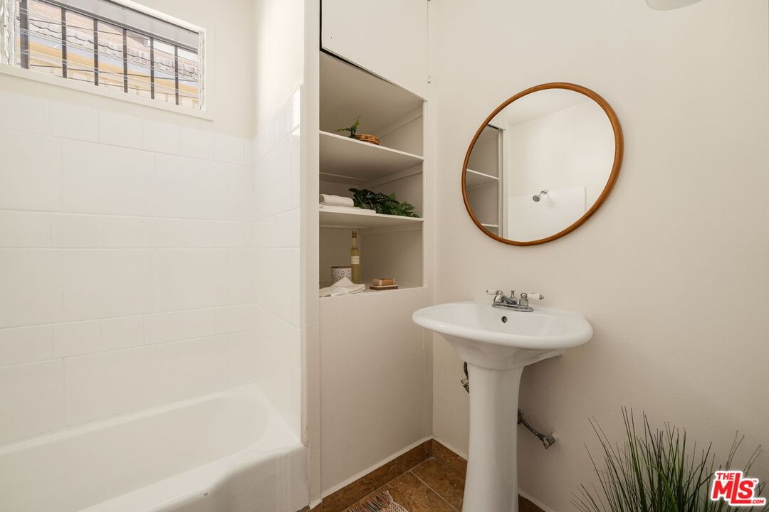 Eastlake photo 25