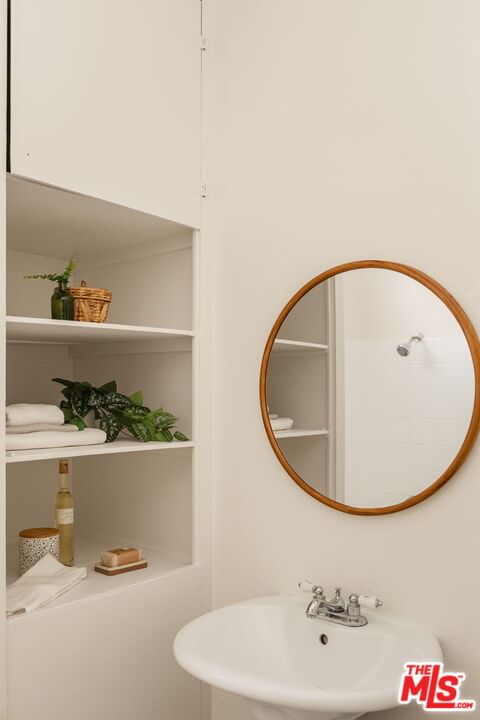 Eastlake photo 26